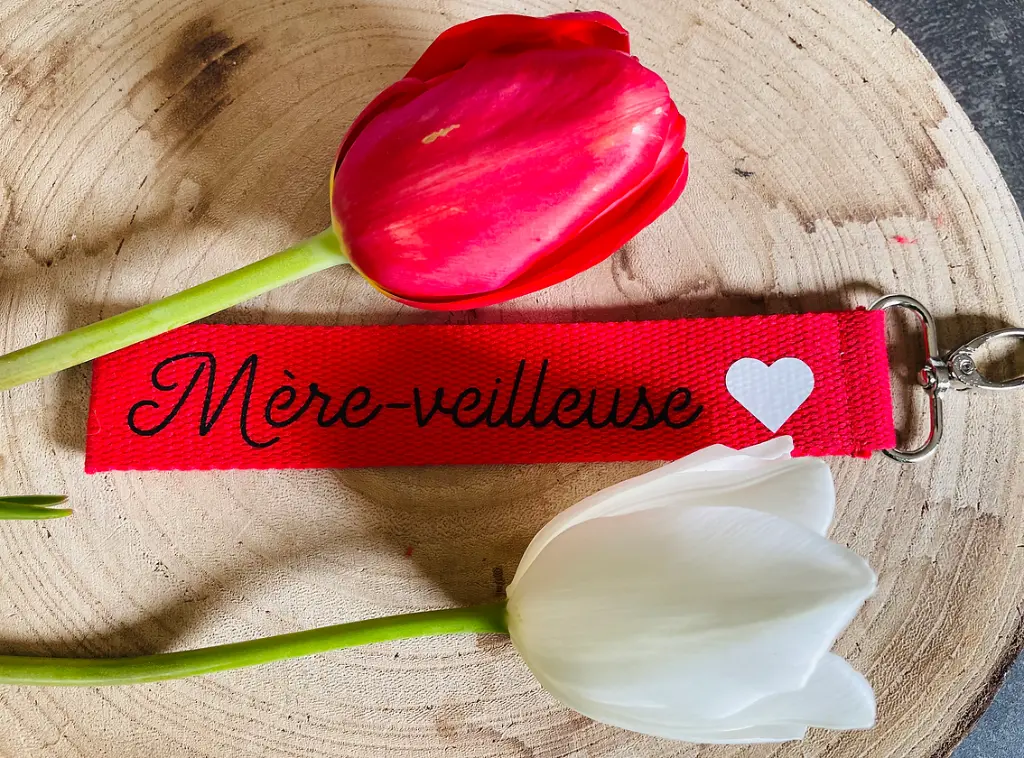 Porte-clés "Mère-veilleuse" (Rouge, Rose pailletés)