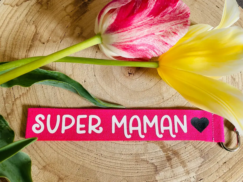 Porte-clés "Super Maman" (Rouge, Rose pailletés)