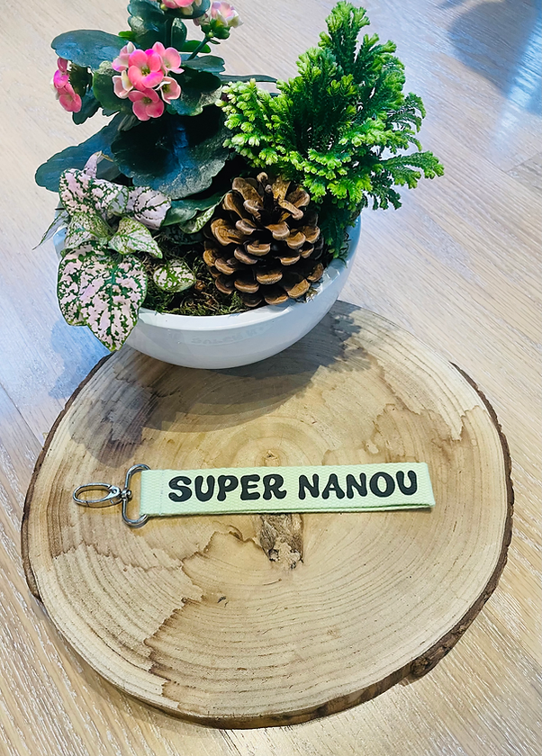 Porte-clés "Super Nanou" (Rouge, Rose pailletés)