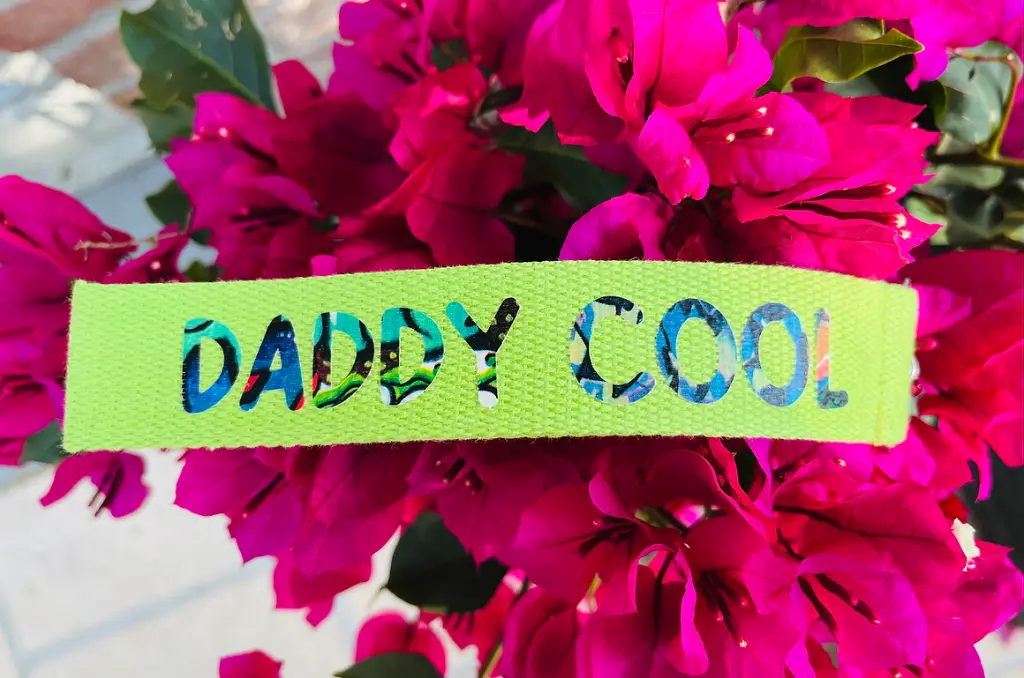Porte-clés "Daddy Cool " (Rouge, Rose pailletés)