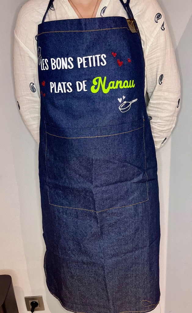 Tablier "Les bons petits plats de ..." (Rose pailletés)