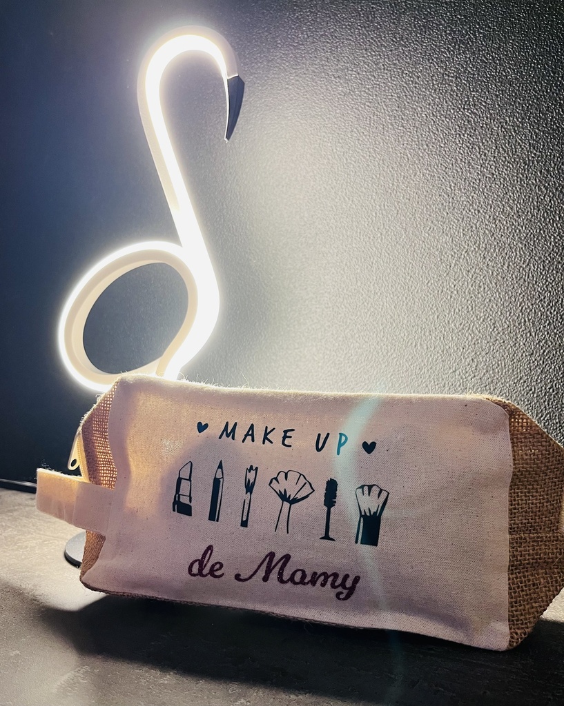 Trousse allongée "Le maquillage ..."